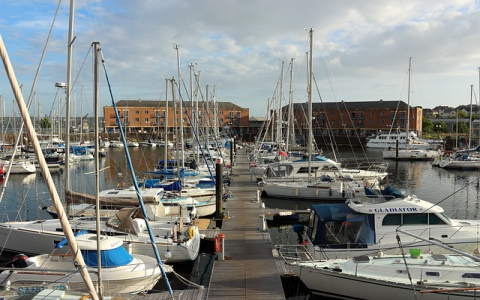 如何启动亚马逊泛欧服务？