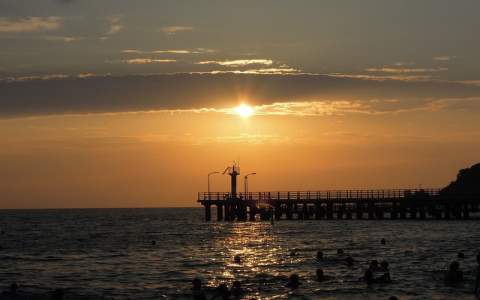 开一个海外仓要多少钱人民币