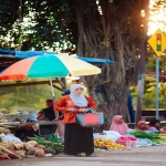 中美贸易战的原因有哪些，贸易战对跨境卖家有什么影响