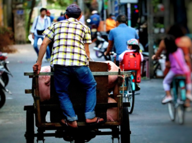 挑选Facebook合作伙伴,严苛内容标准。